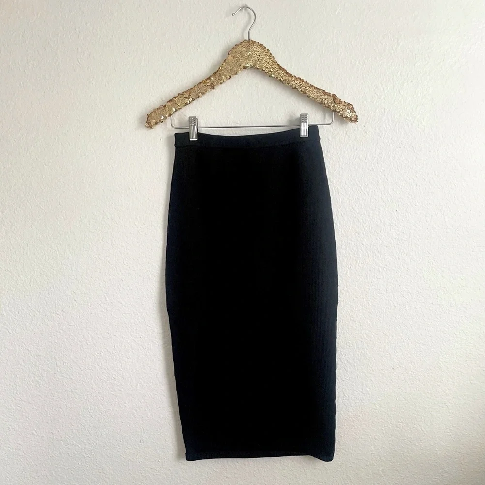St. John Knit Pencil Skirt - Picture 7 of 8